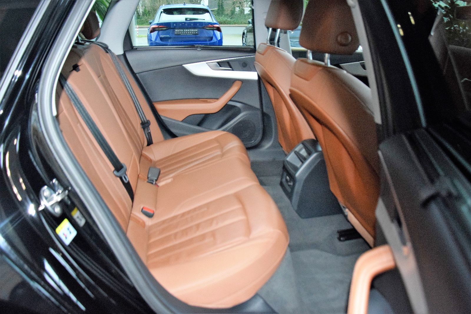 Audi A4 Av 50 TDI qu - Samsaru's Car Outlet