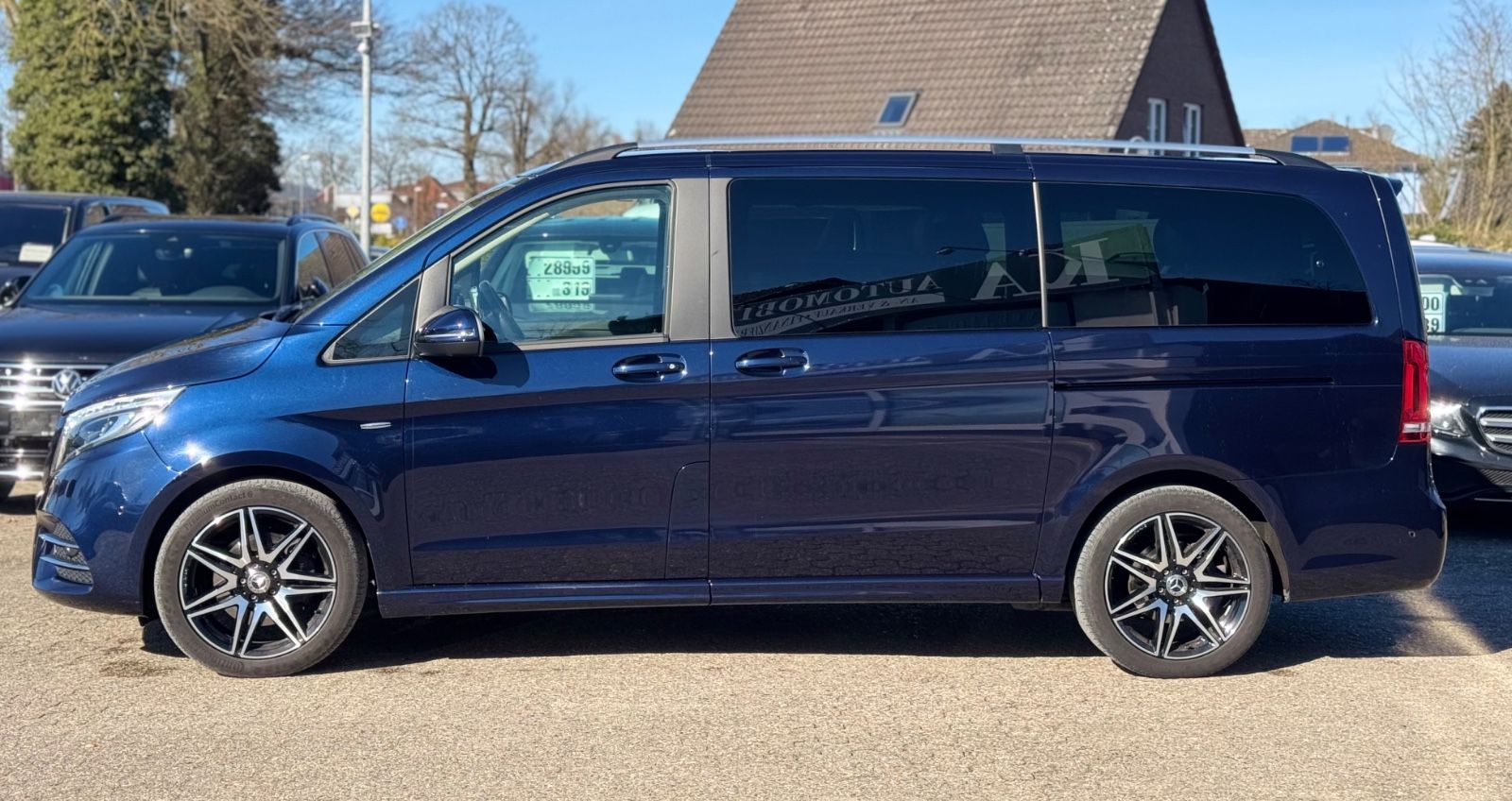 Mercedes-Benz V 300 d Exclusive - Samsaru's Car Outlet