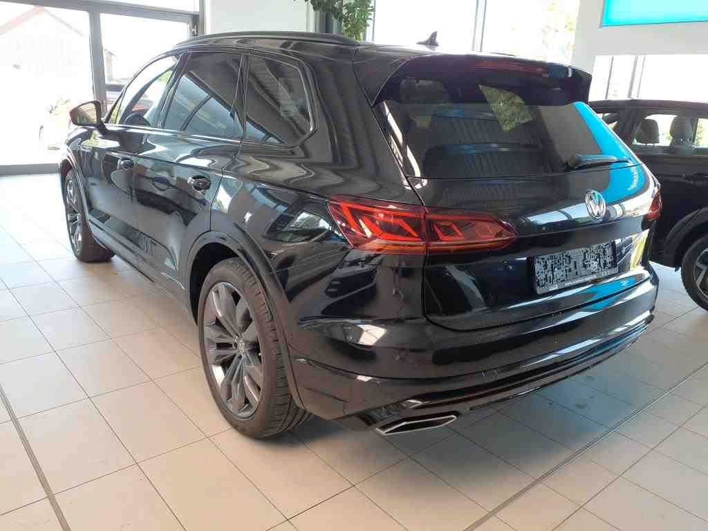 Volkswagen Touareg 3.0 TDI R-LINE BLACK - Samsaru's Car Outlet