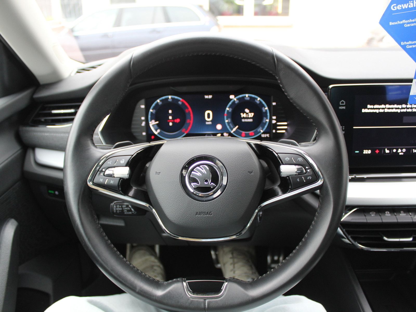 Skoda Octavia Style 2,0 TDI DSG Head Up Kamera Virtual