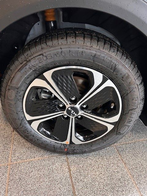 Kia XCeed PHEV Spirit - Samsaru's Car Outlet