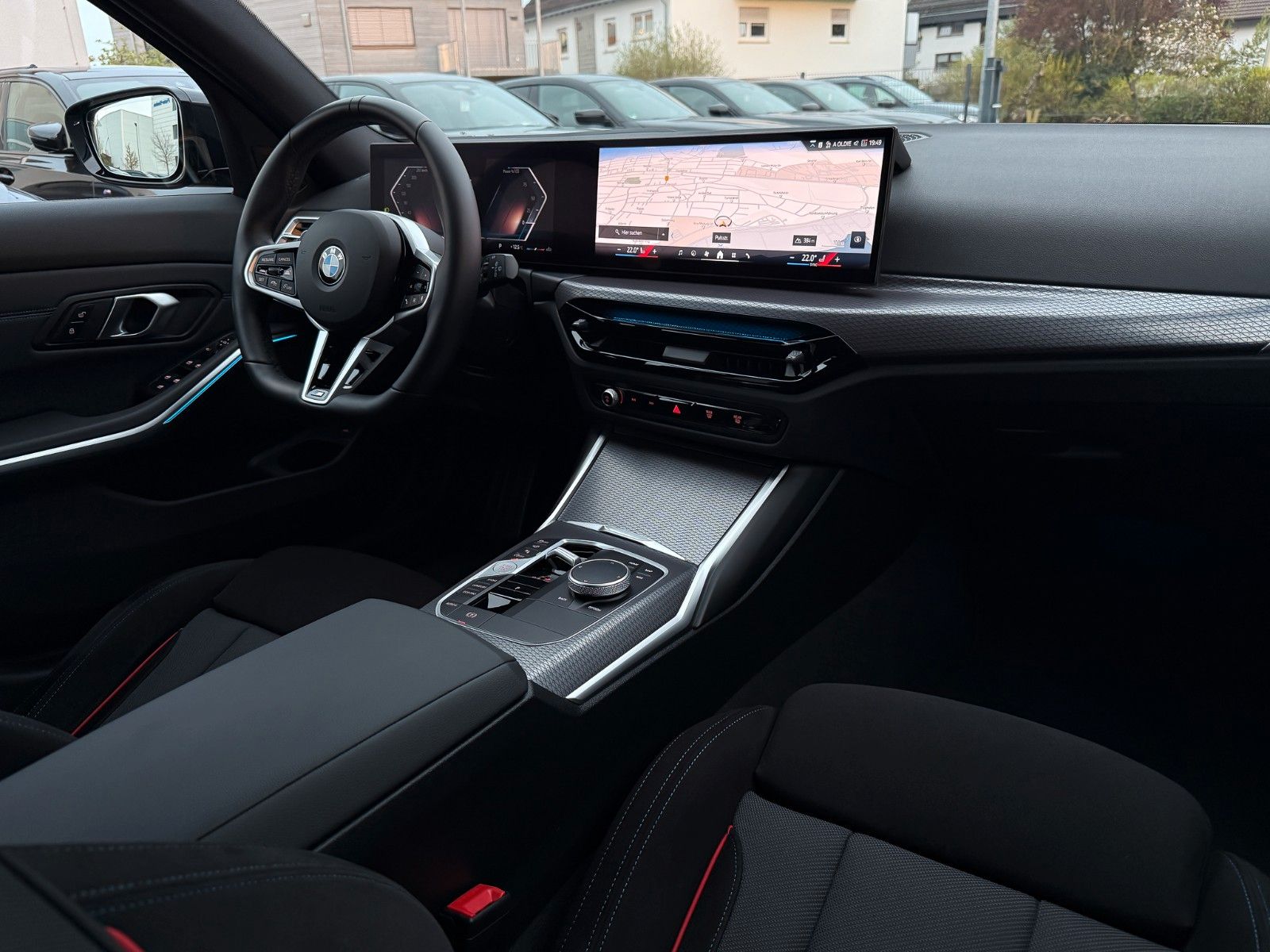 BMW 320i M Sport HuD AHK ACC 360° LED+