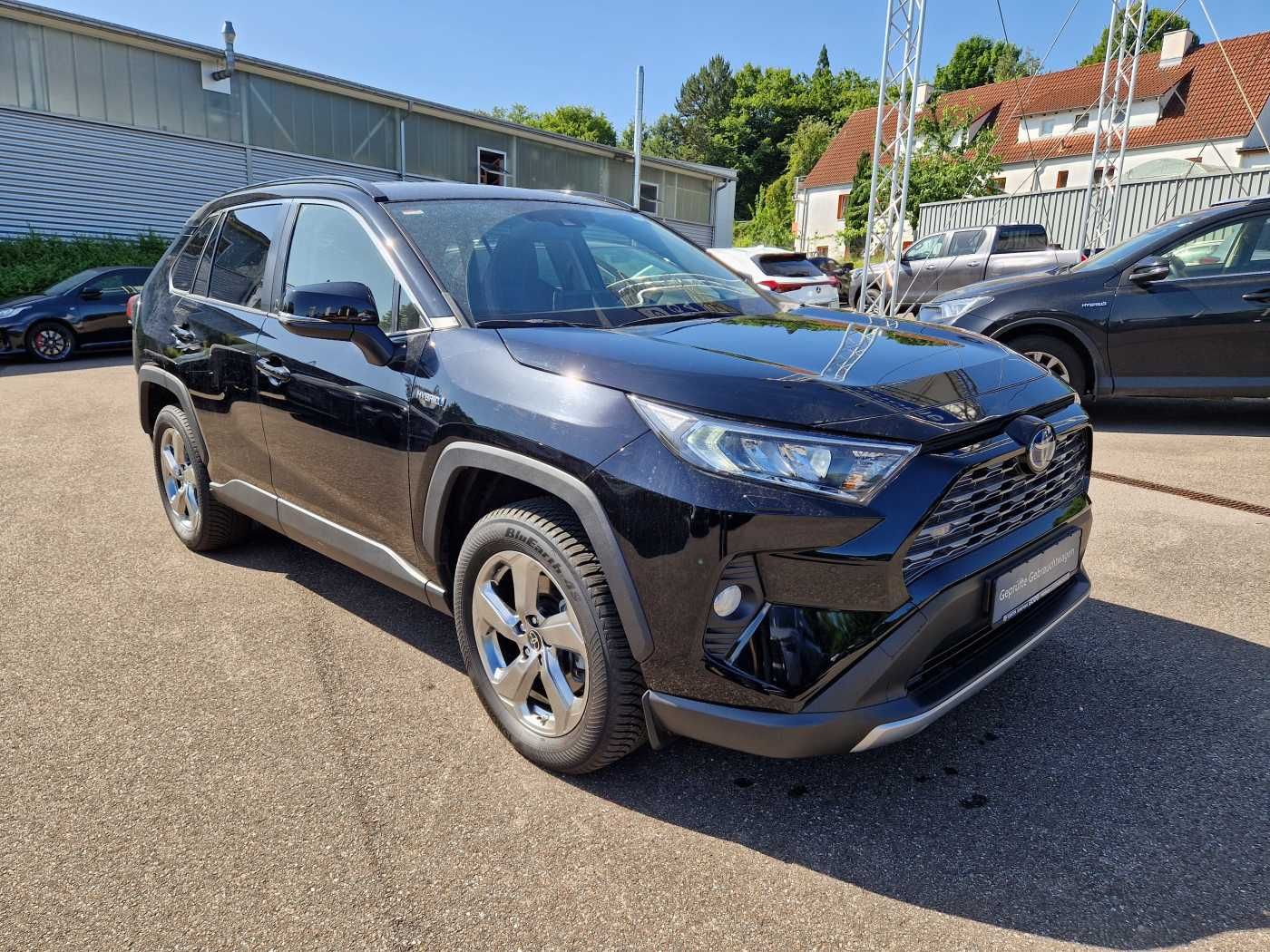 Toyota RAV4 Hybrid 4x2 - Samsaru's Car Outlet