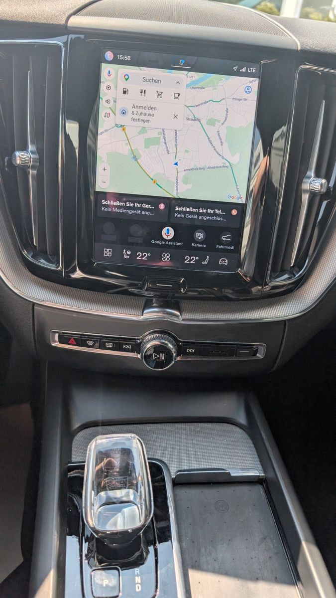 Volvo XC 60 B4 Plus Dark AWD | Standheitzung