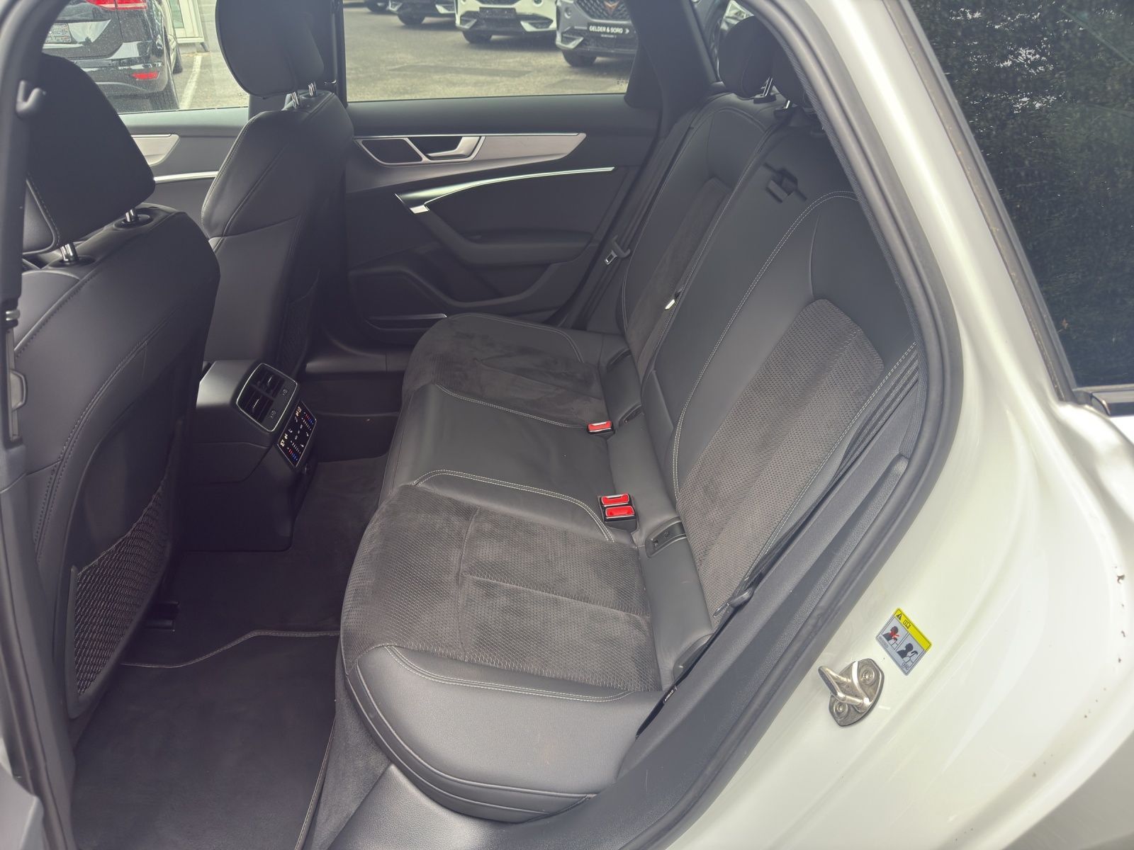 Audi A6 Avant 40 TDI quattro sport - Samsaru's Car Outlet