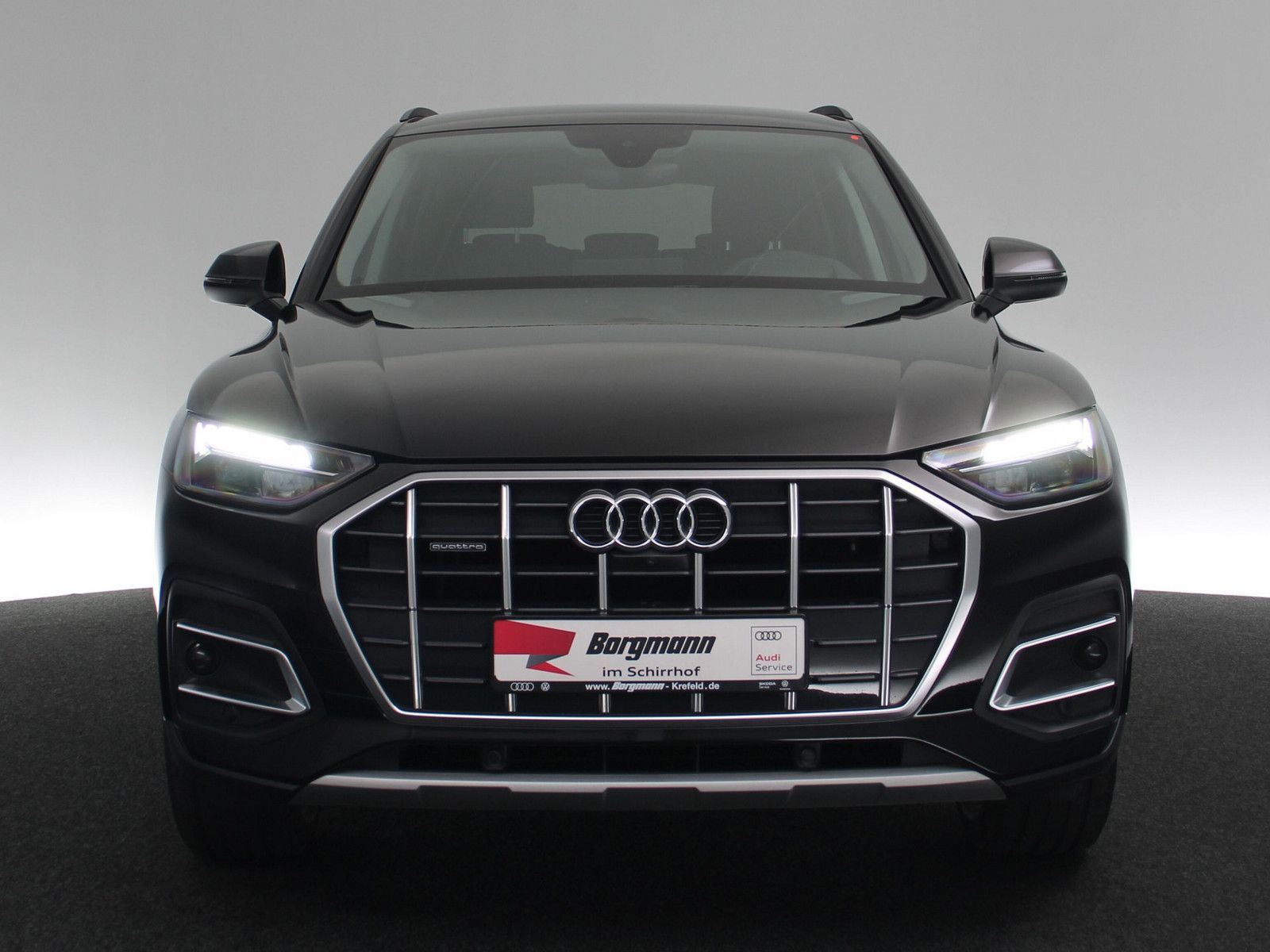 Audi Q5 40 TDI quattro advanced - Samsaru's Car Outlet