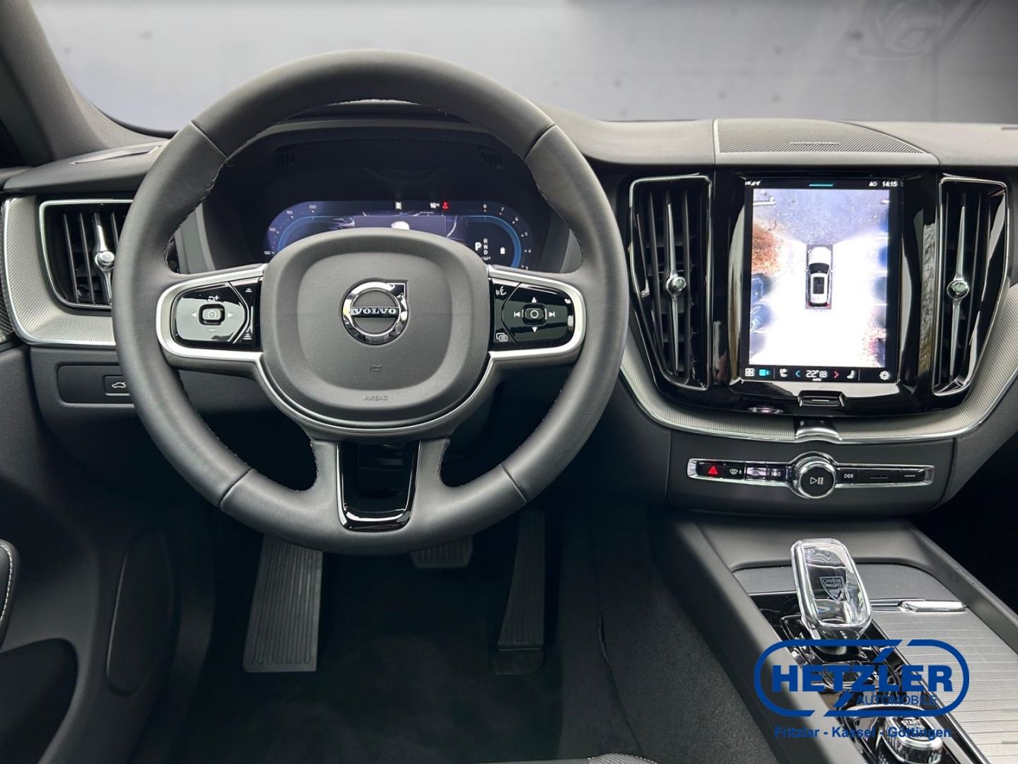 Volvo XC60 Plus Dark AWD B5 Benzin EU6e AHK Leder Digi