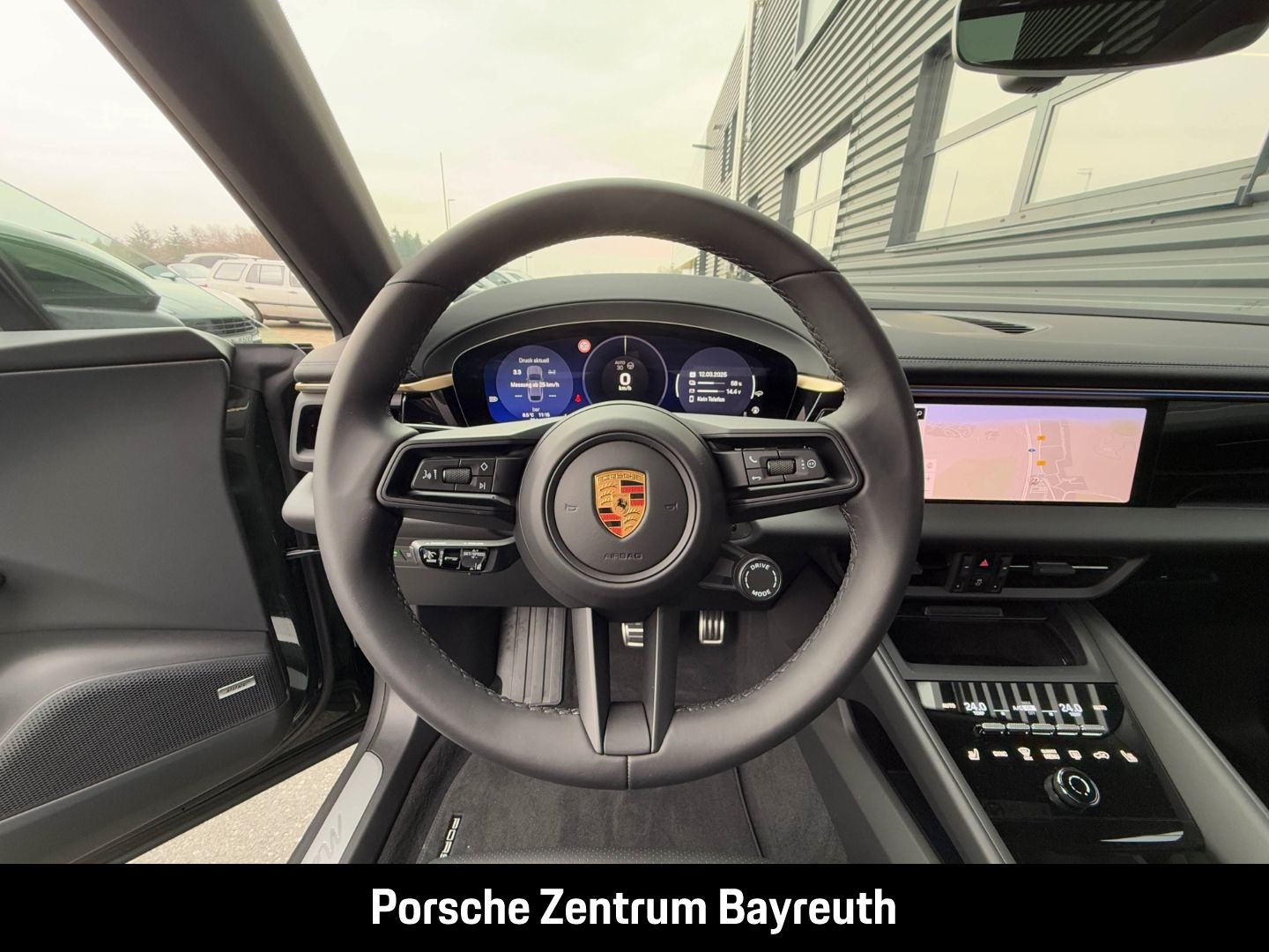 Porsche Macan 4S *AHV*MATRIX*INNO*LUFTFEDER.*HEADUP*BOSE