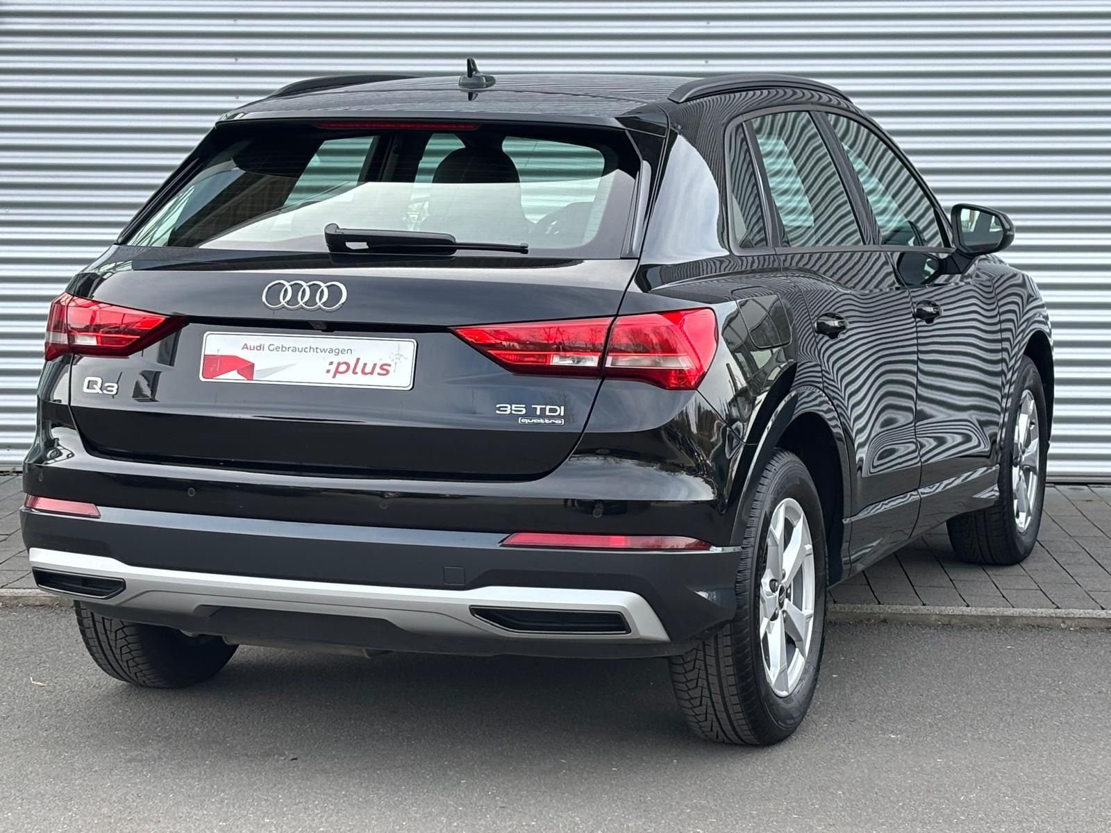 Audi Q3 35 TDI quattro - Samsaru's Car Outlet