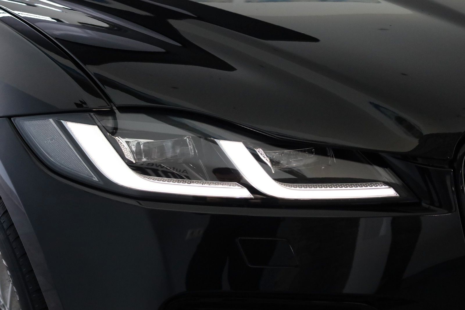 Jaguar F-Pace P250 2.0 R-Dynamic S AWD