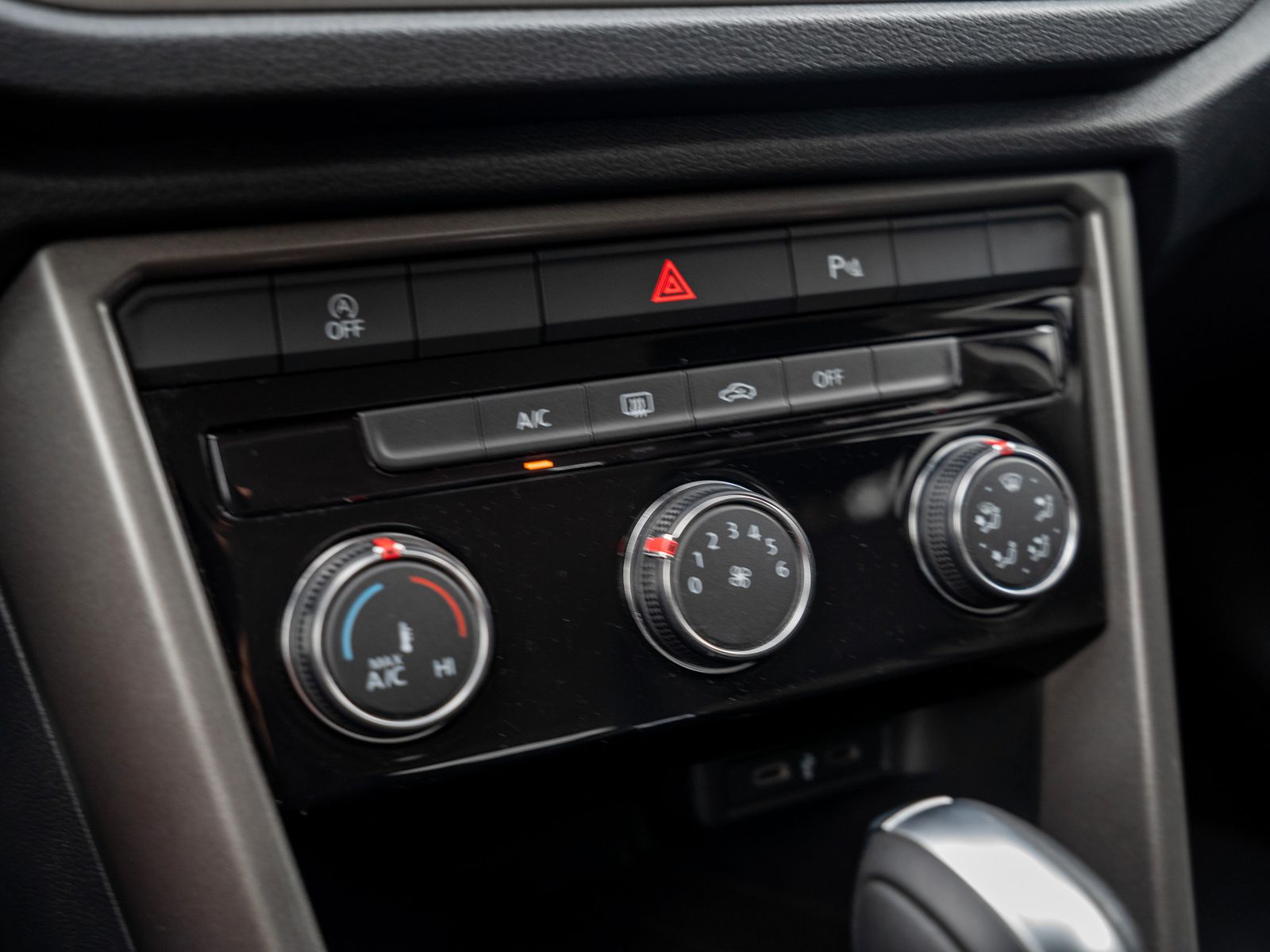 Volkswagen T-ROC Style 1.5 TSI DSG - Samsaru's Car Outlet