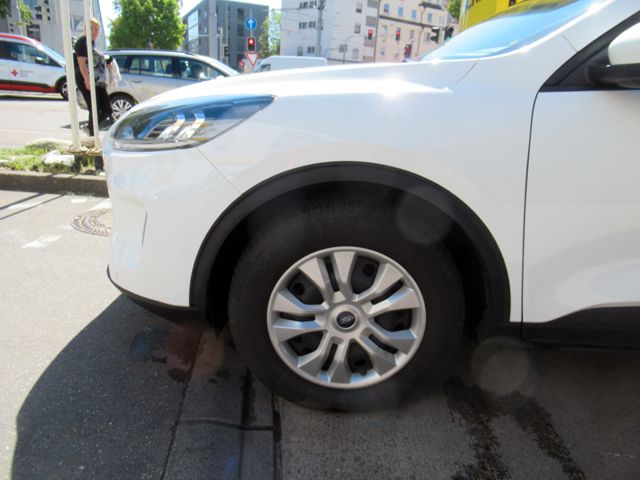 Ford Kuga 1.5D Aut Cool+Connect - Samsaru's Car Outlet