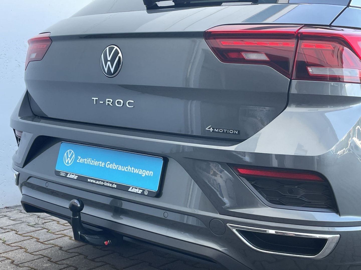 Volkswagen T-Roc 2.0TSI DSG R-Line Sport 4Motion - Samsaru's Car Outlet
