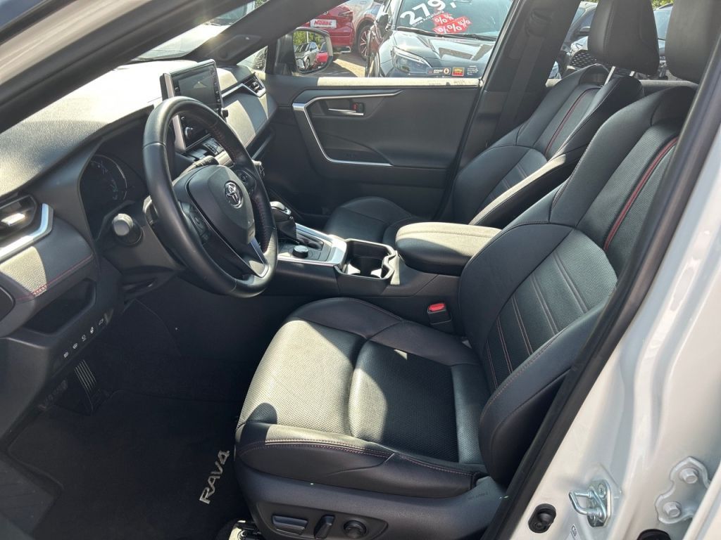 Toyota RAV 4 Plug-in-Hybrid - Samsaru's Car Outlet