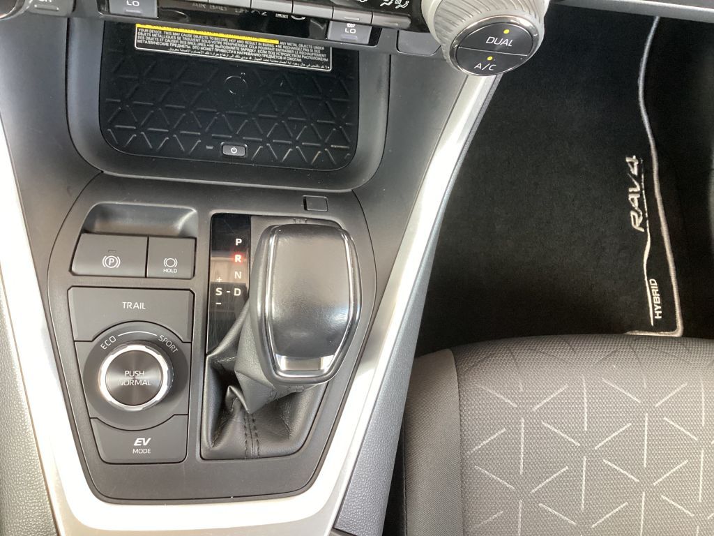 Toyota RAV 4 2.5 4x4 Hybrid - Samsaru's Car Outlet