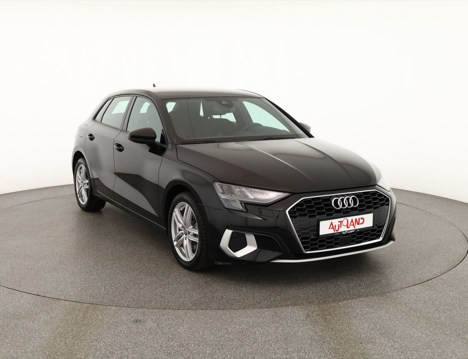 Audi A3 Sportback 35 TFSI S-Tronic - Samsaru's Car Outlet