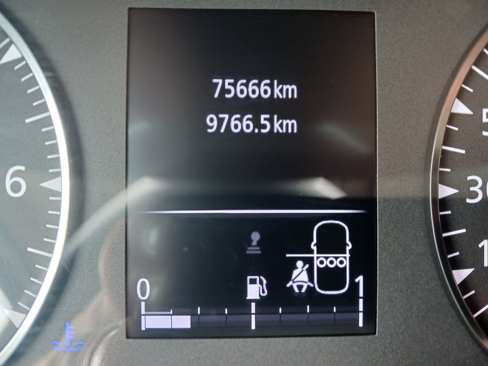 Dacia Duster Prestige Blue dCi 115 2WD - Samsaru's Car Outlet