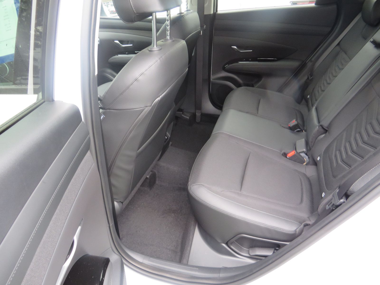 Hyundai TUCSON 1.6 T-GDI Trend - Samsaru's Car Outlet