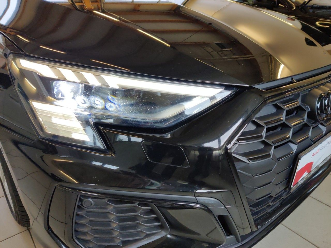 Audi A3 Sportback 45 TFSI e S tronic S line, Matrix