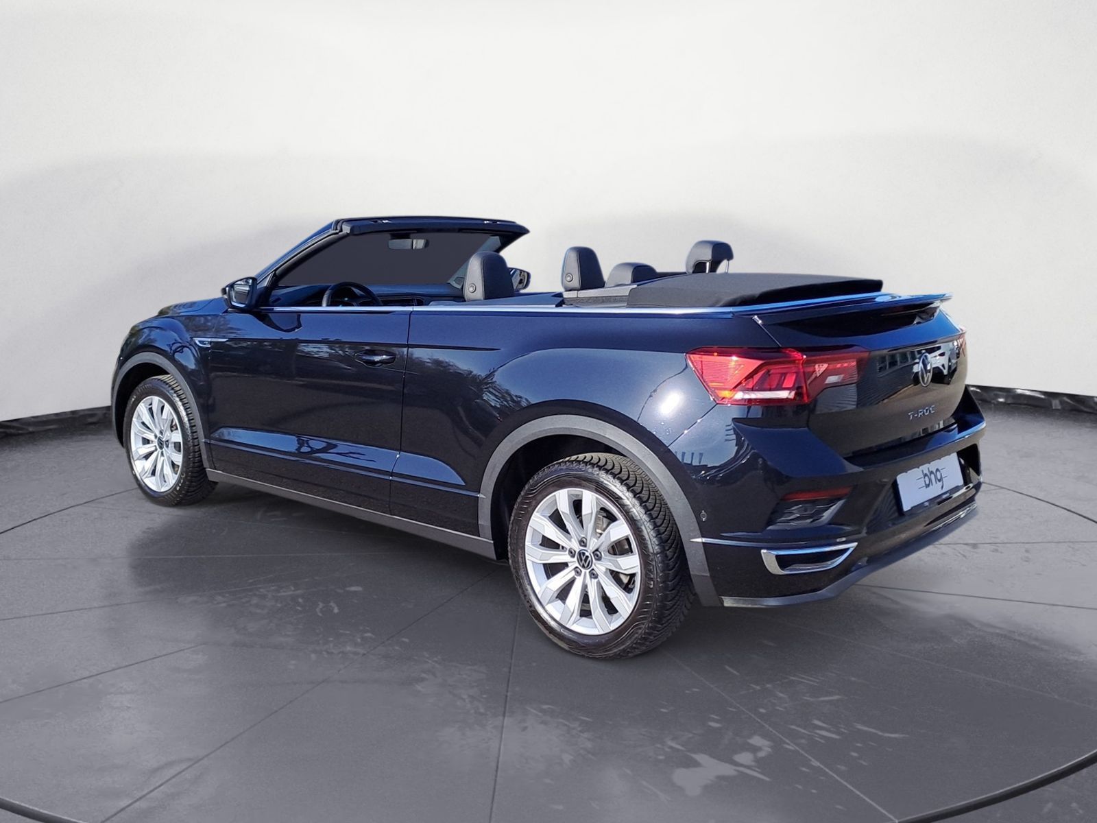 Volkswagen T-Roc R-Line - Samsaru's Car Outlet