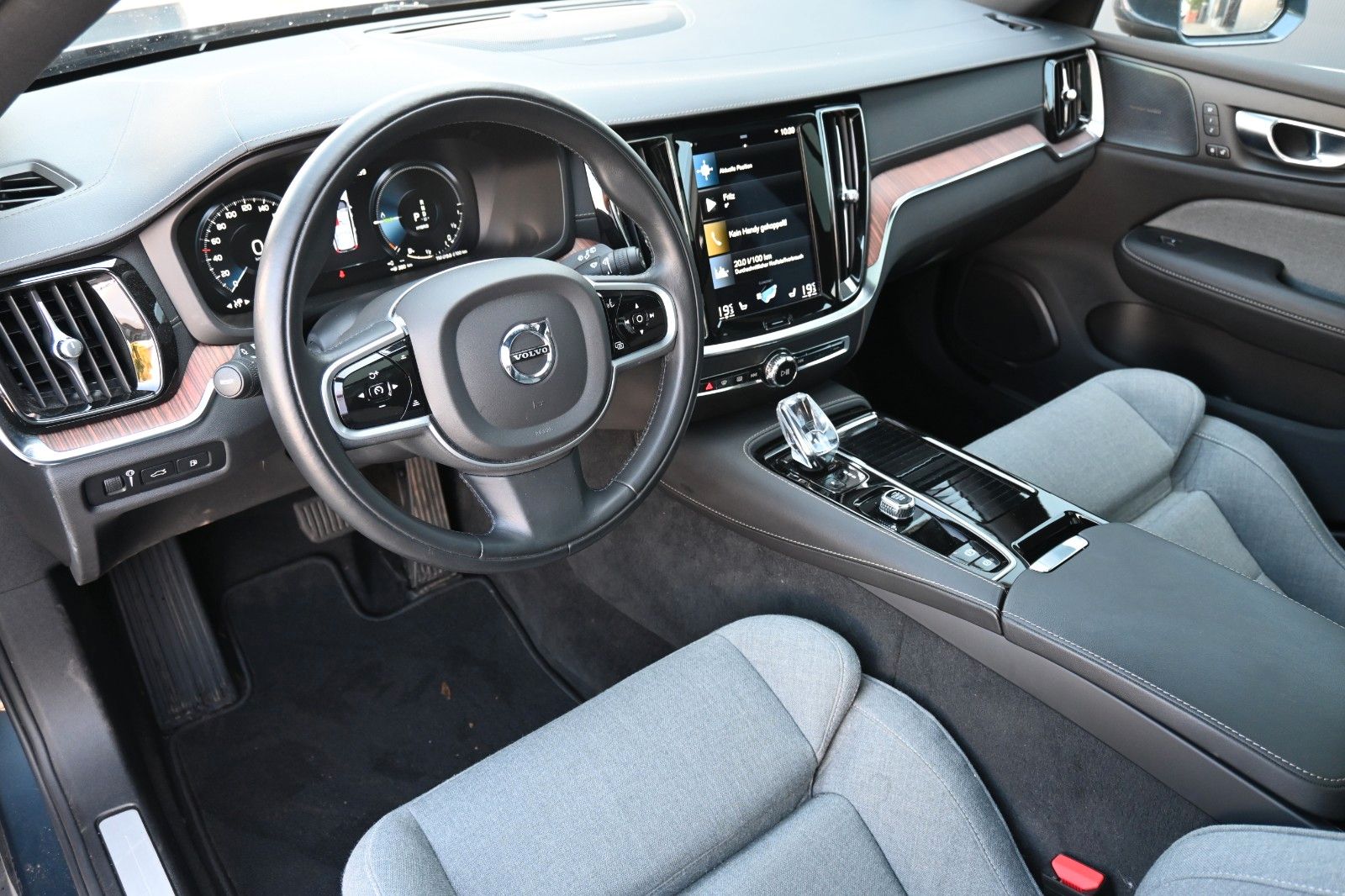 Volvo V60 T6 Inscription AWD PHEV H&K*PANO*RFK*AHK*