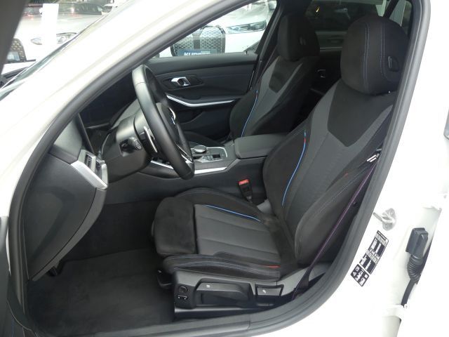 BMW 320 d xDriv Tou M Sport PRO ACC°Pano°Stdhzg.°19Z