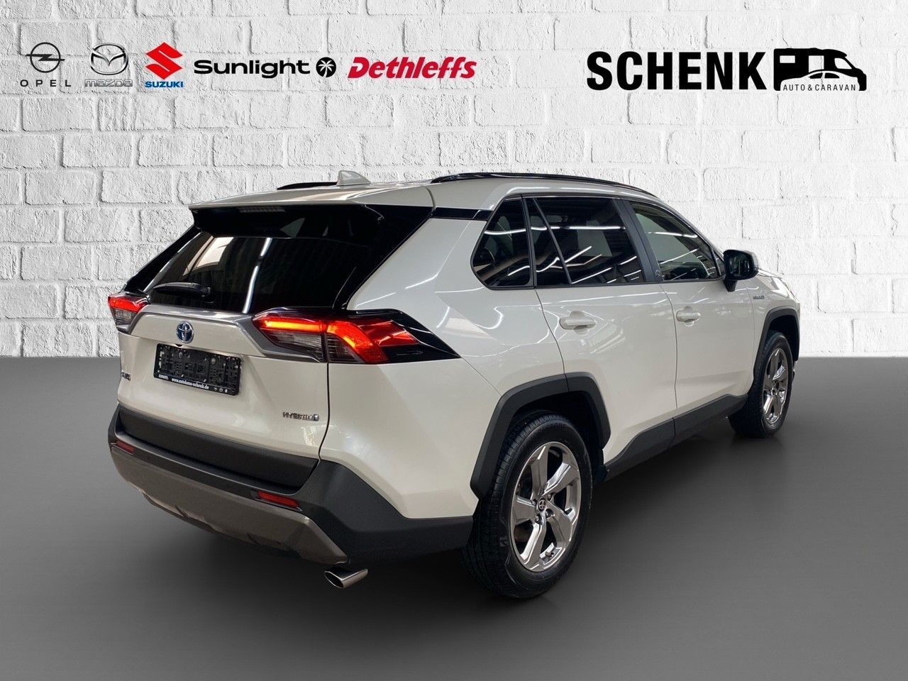 Toyota RAV 4 RAV4 Hybrid 4x4 - Samsaru's Car Outlet