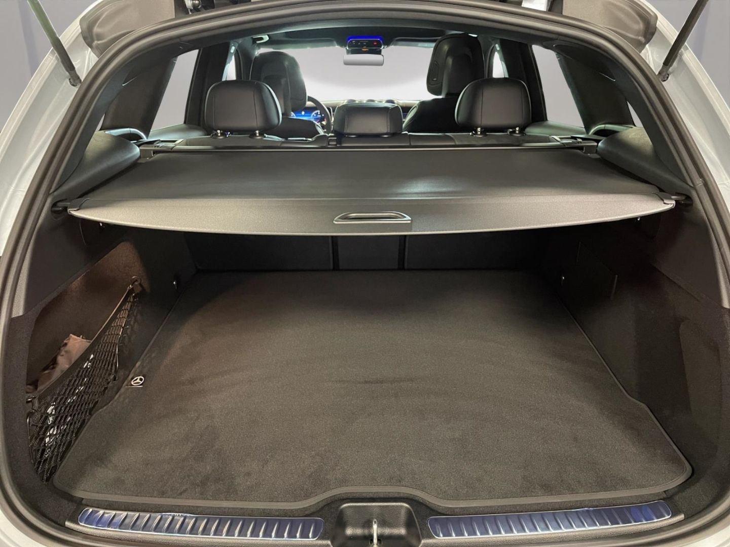 Mercedes-Benz GLC 220 d AMG NIGHT PANO AHK DISTR DIGITAL TRITT