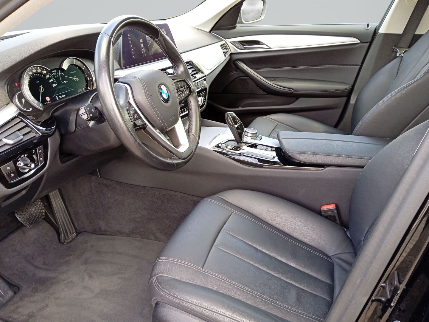 BMW 520 dxDrive Lim.+KEYLESS+KAMERA+HUD+ADPT.LED+GSD