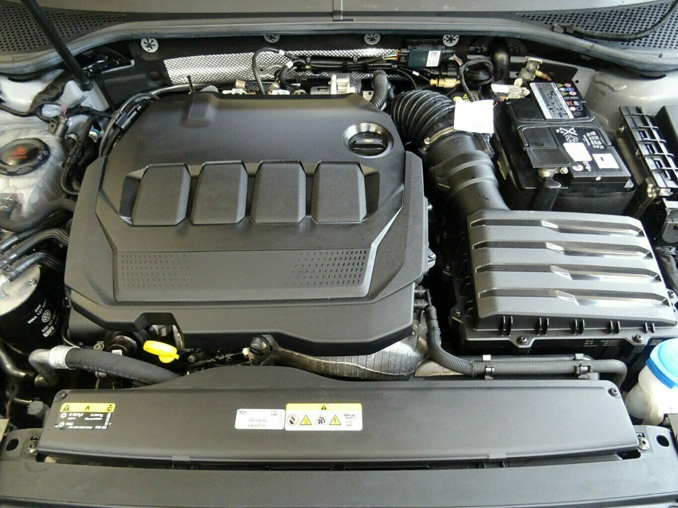 Volkswagen Passat Variant 2.0 TDI Autom - Samsaru's Car Outlet