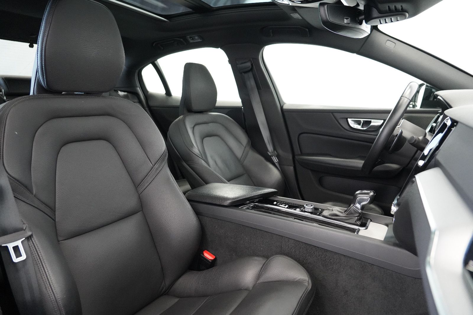Volvo S60 Lim. T4 R-Design*HUD*PANO*StdHzg*360°K.*LED*