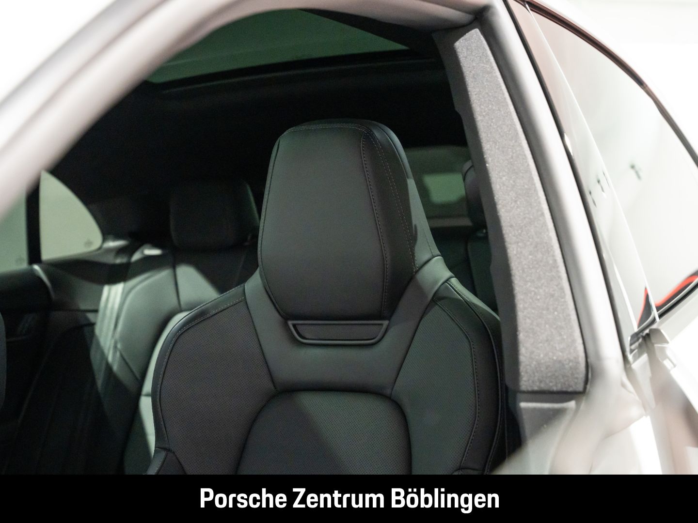Porsche Macan 4 InnoDrive HeadUp LEDmatrix Panorama BOSE