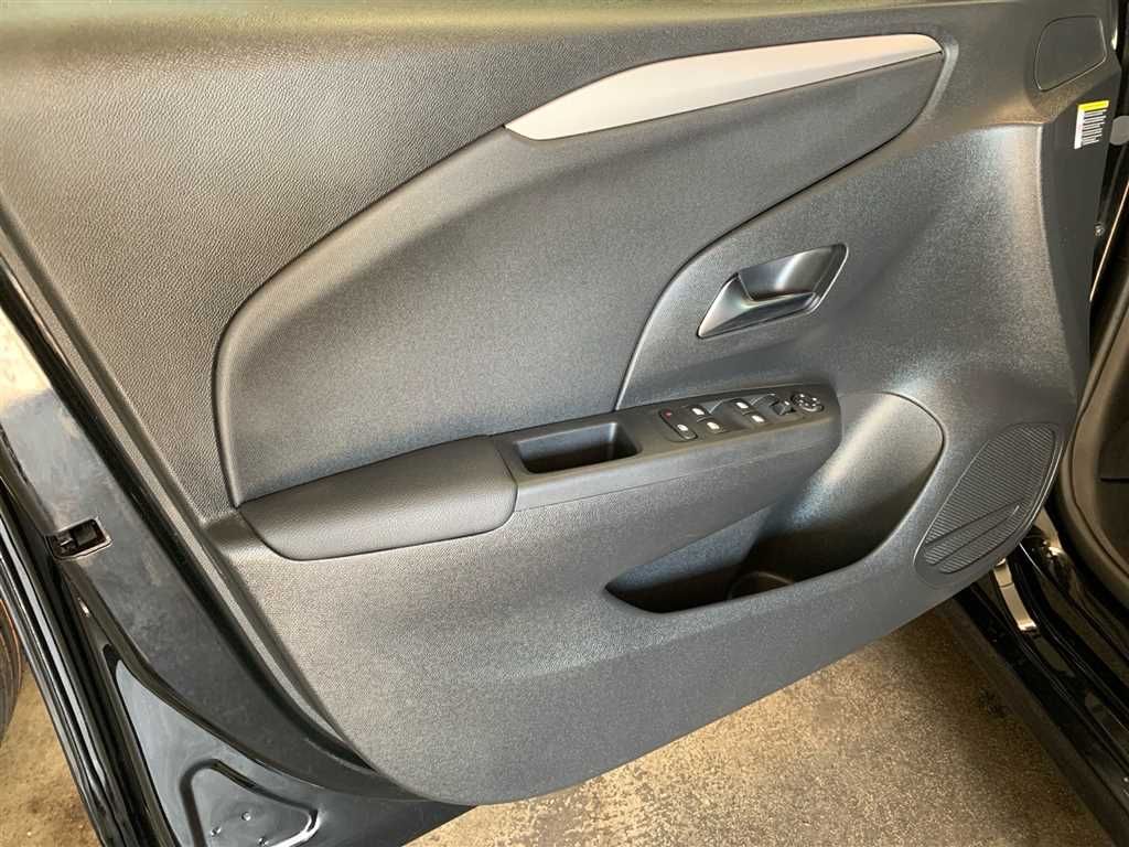 Opel Corsa 1.2 T Automatik Edition - Samsaru's Car Outlet