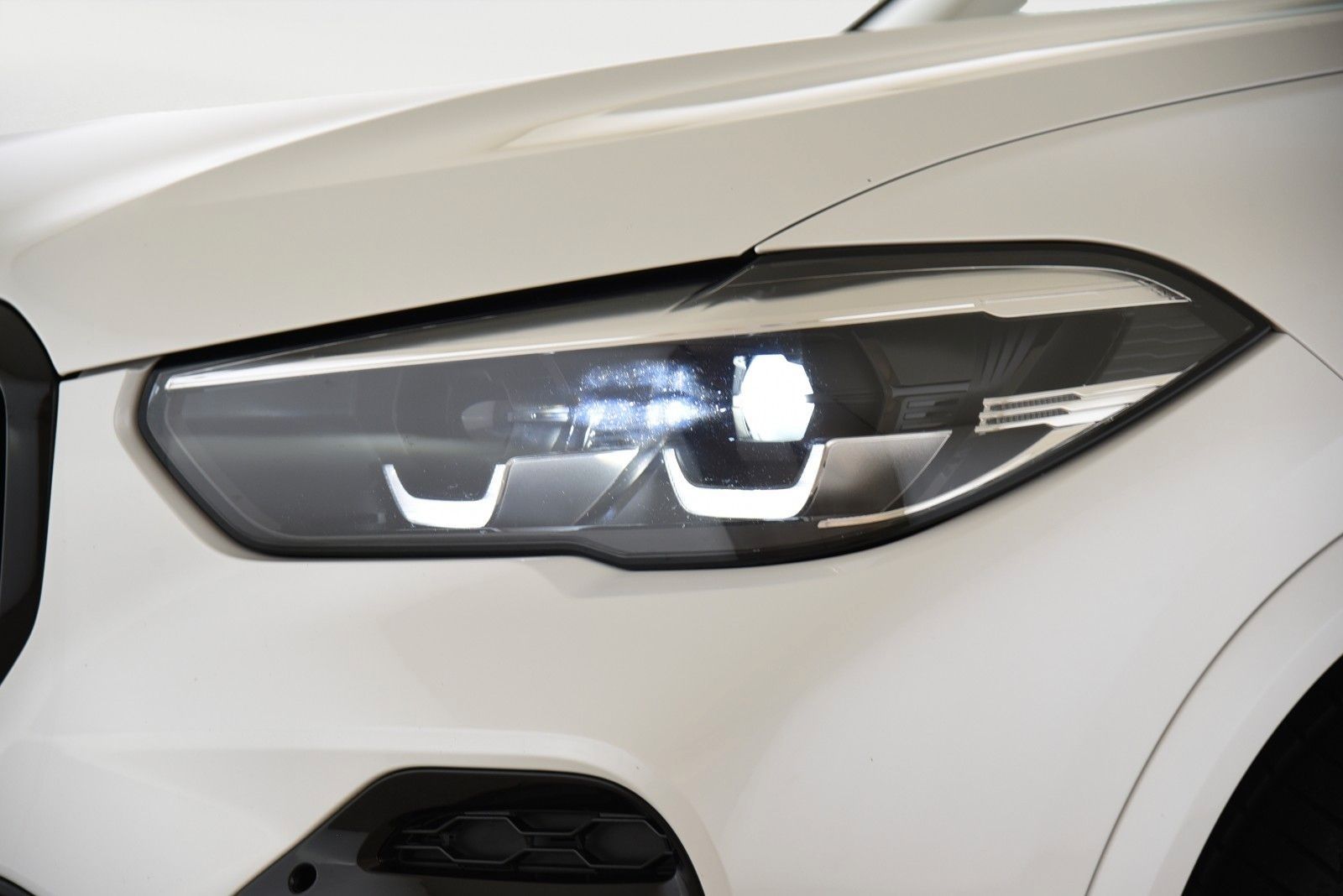 BMW X5 xDrive30d M Sport DriveAss Pano AHK Sthzg LED