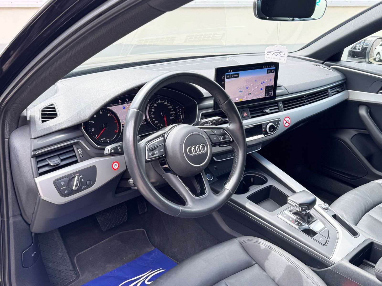 Audi A4 Avant 35 TFSI advanced - Samsaru's Car Outlet