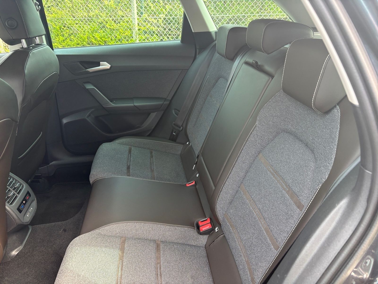 Seat Leon ST 2.0 TDI DSG XCELLENCE +AHK +LED+ACC +RKA