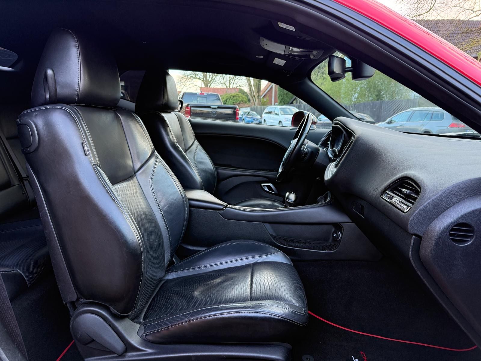 Dodge 5,7 V8*SRT KIT*LEDER*NAVI*KEYLESS*GARNTIE*SERVIC