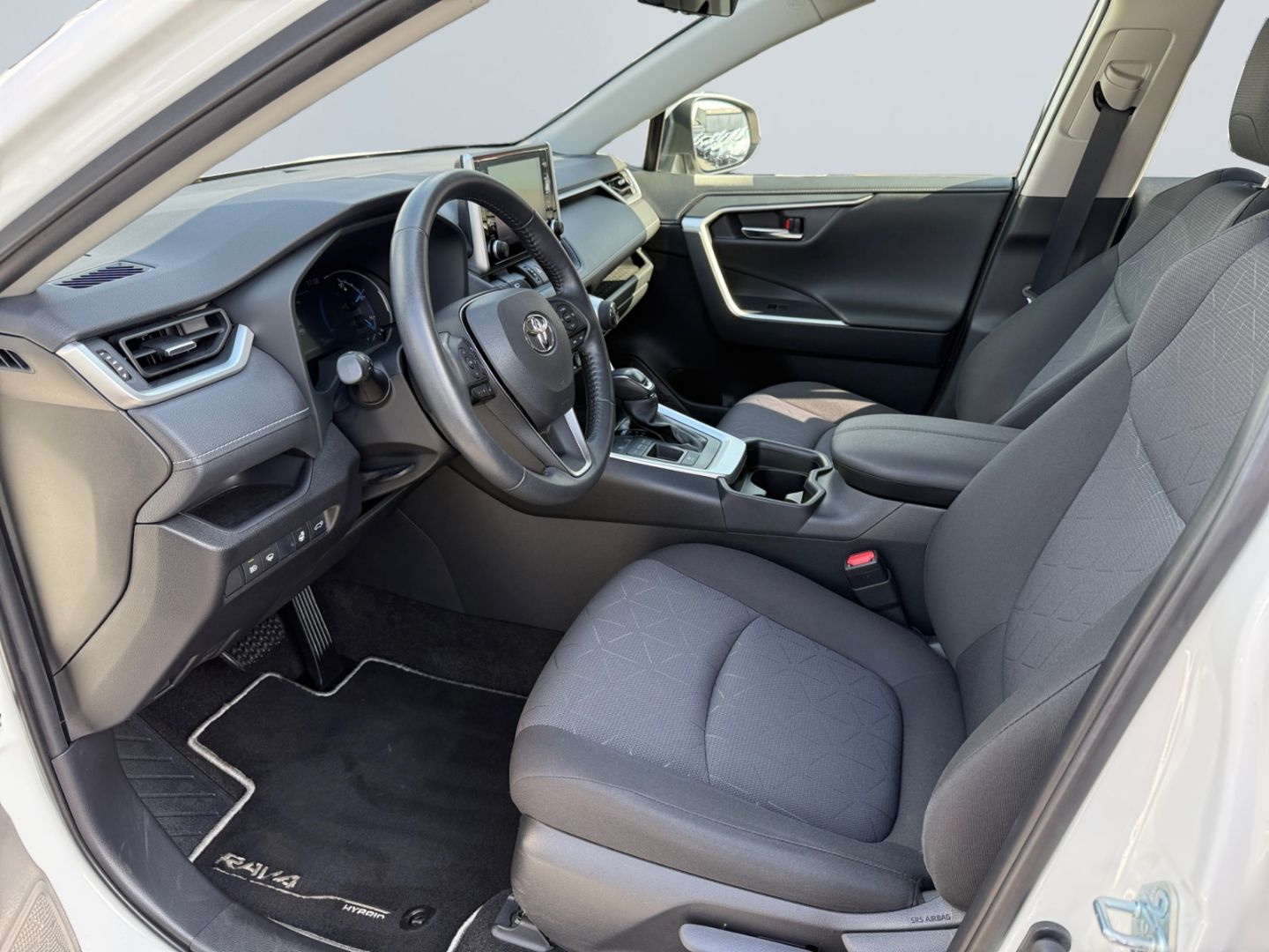 Toyota RAV 4 2.5 4x2 Hybrid - Samsaru's Car Outlet