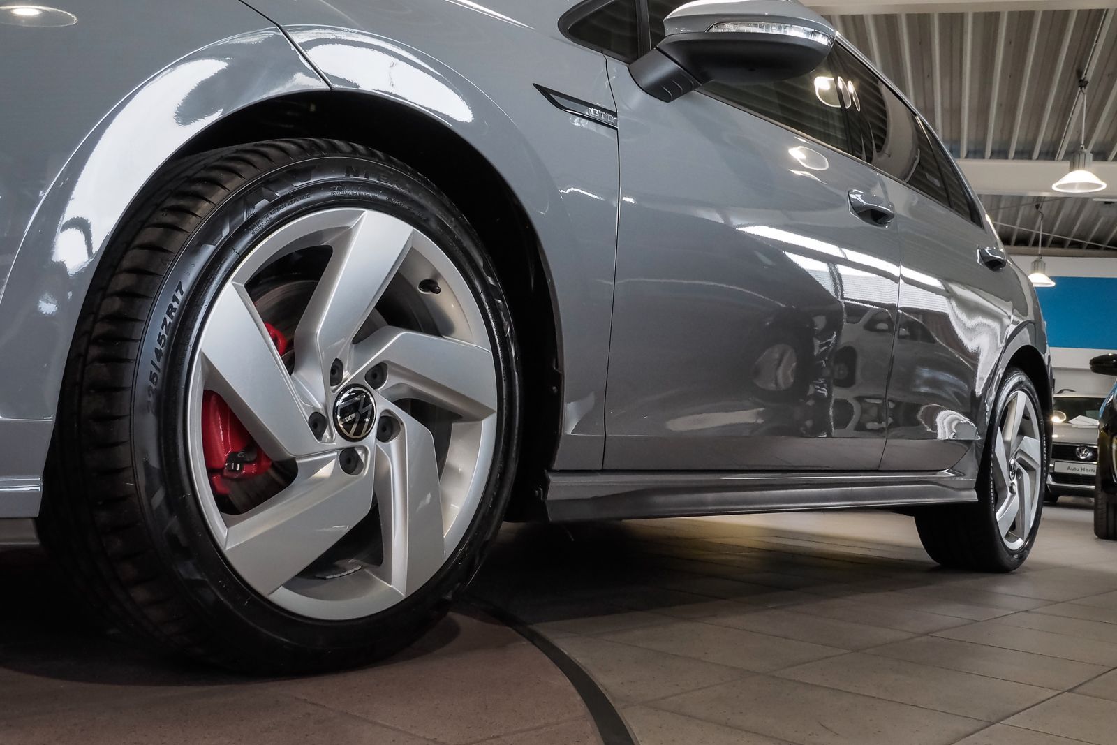 Volkswagen Golf VIII GTD 2.0 TDI DSG - Samsaru's Car Outlet