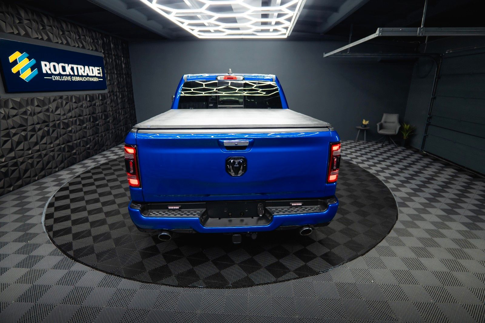 Dodge RAM 5.7 V8 HEMI 4x4 OFFROAD Night Limited 19%