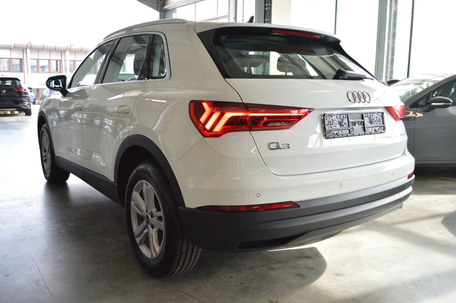 Audi Q3 35 TDI quattro - Samsaru's Car Outlet