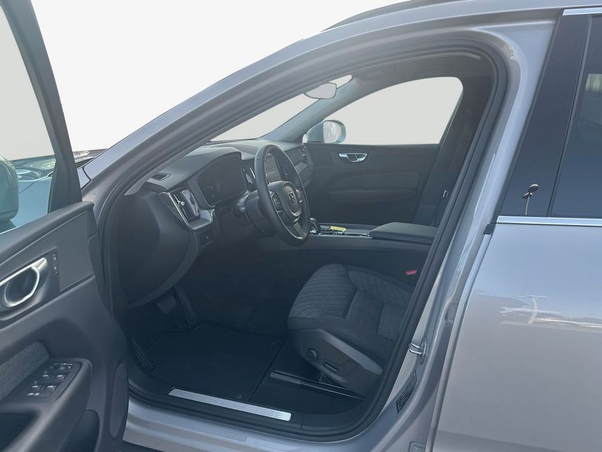 Volvo XC60 B5 B AWD Core GJR SiH AHK FIS WINTER