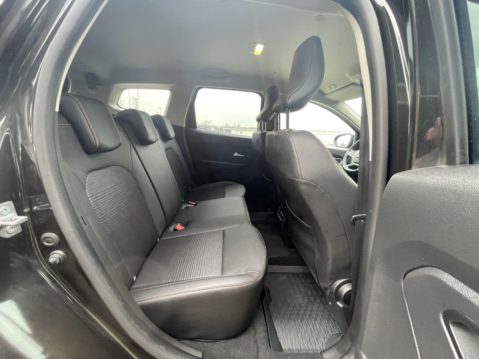 Dacia Duster Extreme Tce 100 eco-G - Samsaru's Car Outlet