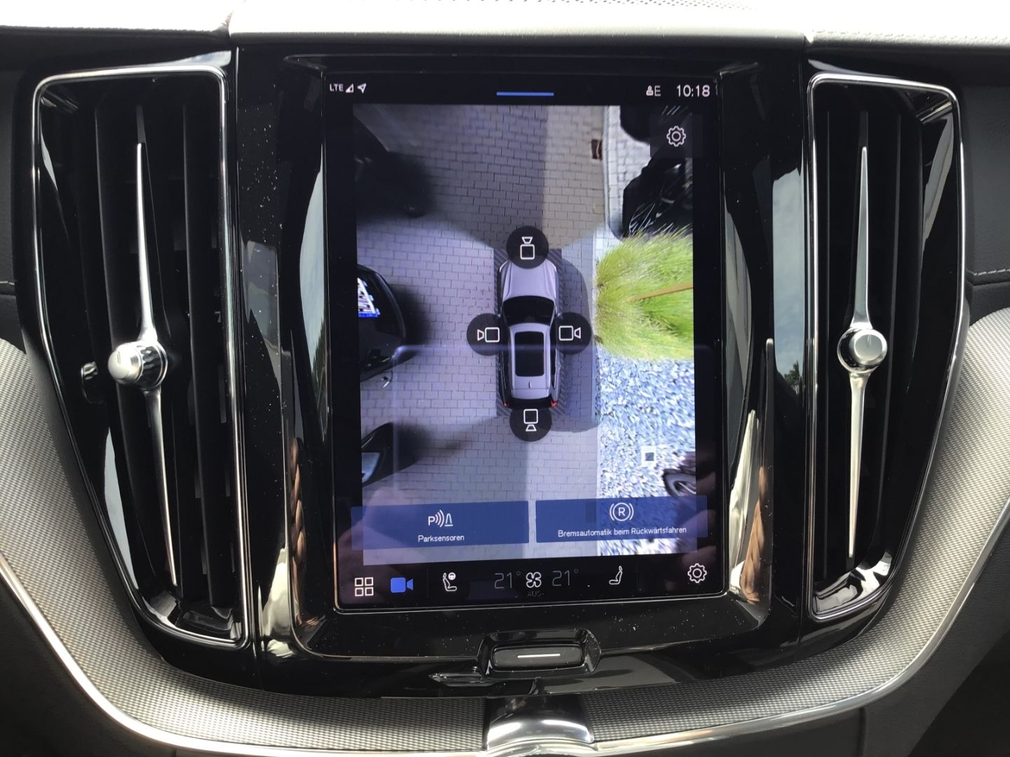 Volvo XC60 T8 Ultimate Dark AWD Stdhzg. AHK 360° Cam