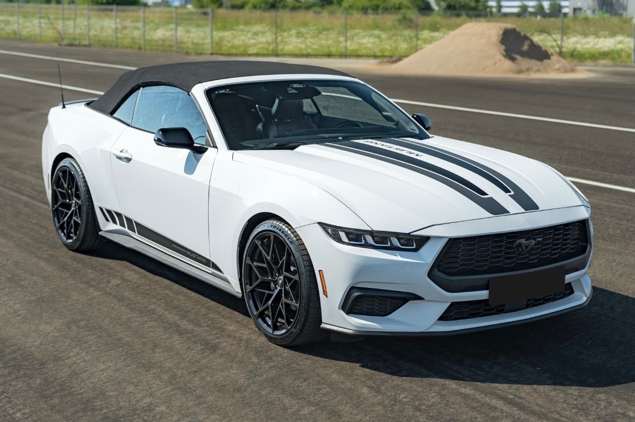 Ford Mustang Cabrio 2.3EcoBoost Premiuim 36m.Garantie