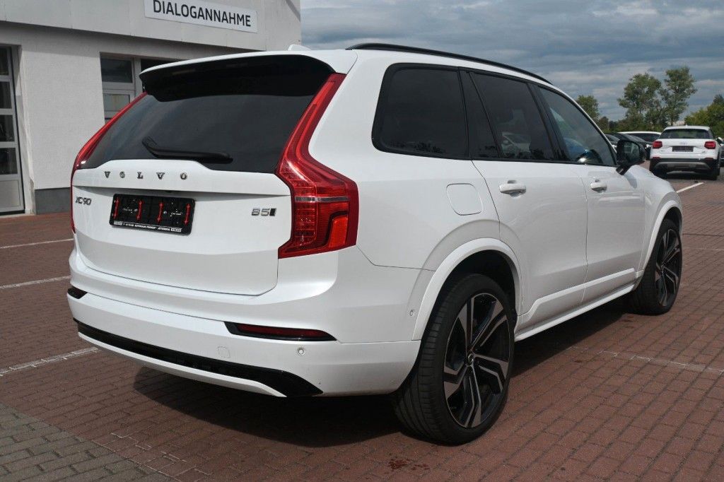 Volvo XC90 Ultimate Dark B5*PANO*B&W*LUFT*STHZ*22*