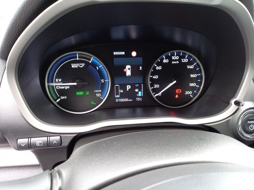 Mitsubishi Eclipse Cross Plug-In Hybrid 4WD Select