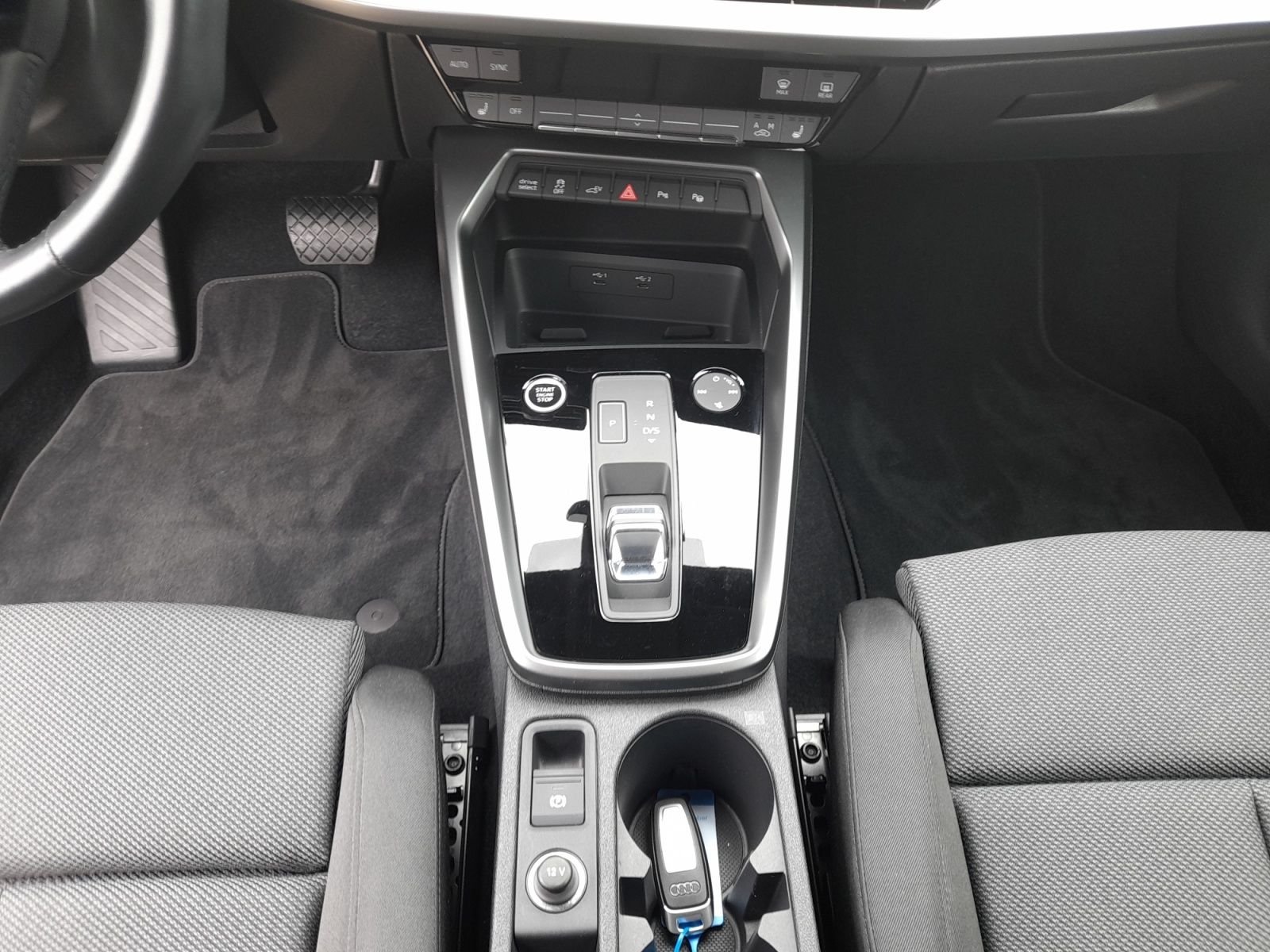 Audi A3 Sportback 45 TFSI e S-Line - Samsaru's Car Outlet