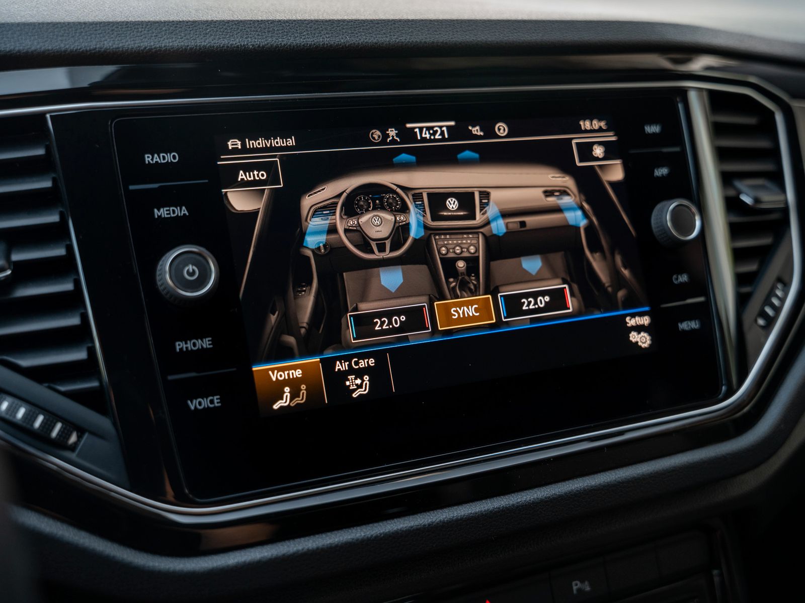 Volkswagen T-ROC Sport 1.5 TSI DSG - Samsaru's Car Outlet