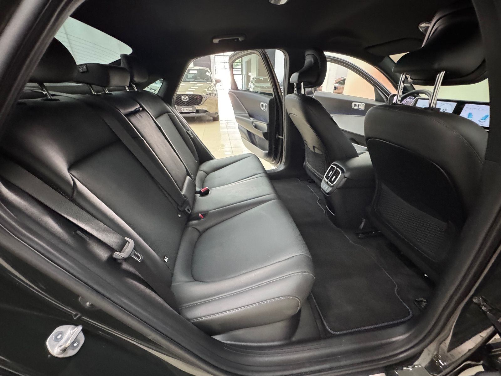 Hyundai IONIQ 6 77,4kWh 325ps 4WD Uniq 360°K/BOSE/DIGI